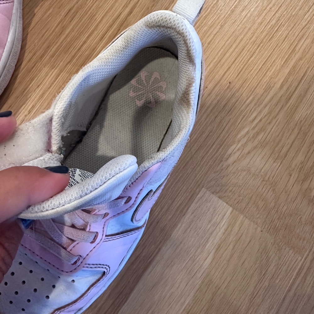 Toddler girls Nike sneakers - Picture 2 of 7